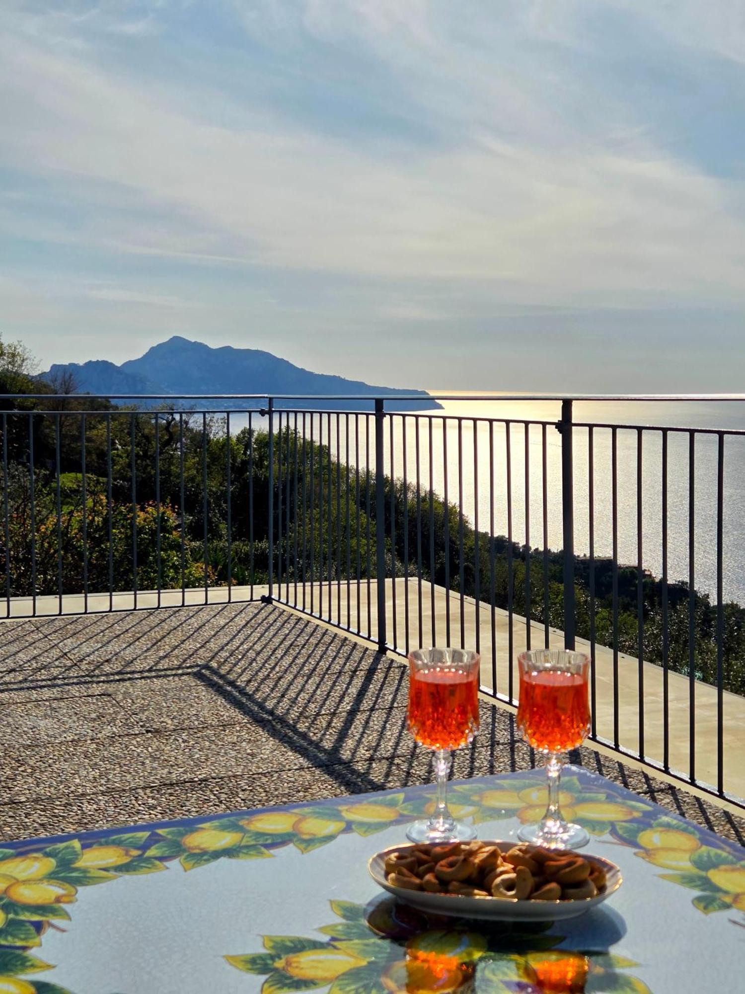 Villa Sun & Relax, Relaxing Location With Seaview Massa Lubrense Exterior foto